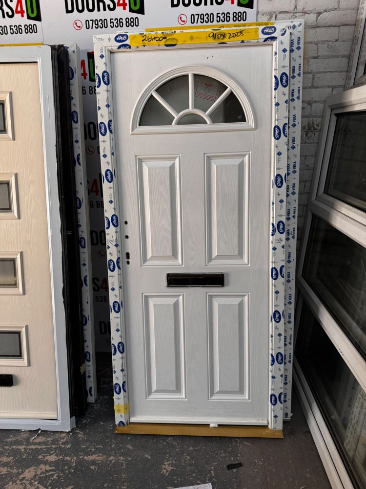 White Composite Traditional Door 910 x 2025 mm 26HO09