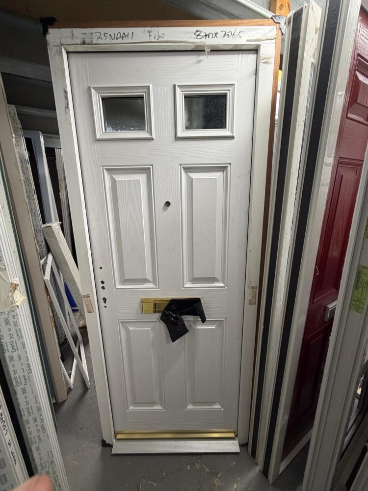 White Composite Traditional FD30 Door 870 x 2065 mm 25NAA11