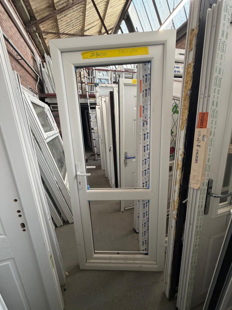 White Upvc Door 875 x 2070 mm 25BGD03